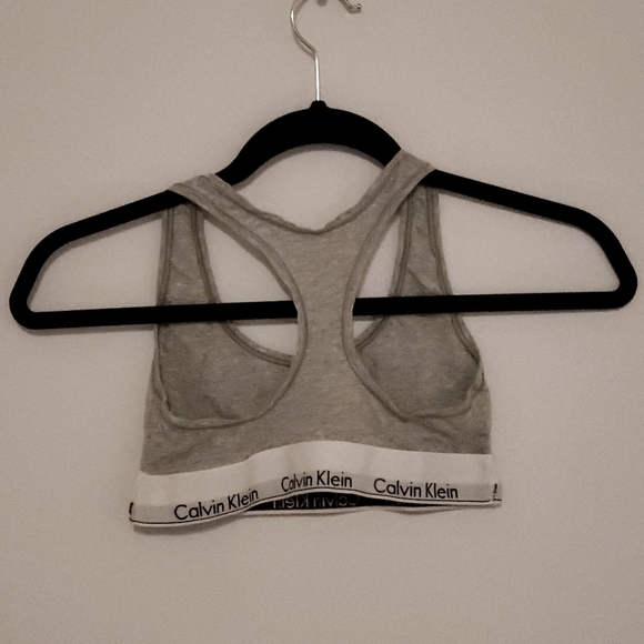 Calvin Klein sports bra - Picture 2 of 2